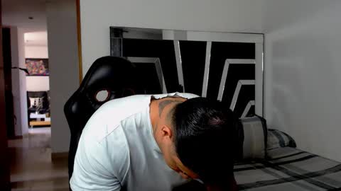 Noah Harris01 online show from 10-25-25, 06:35