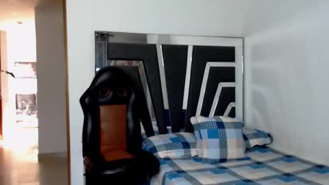 Noah Harris01 online show from 11-22-25, 02:05