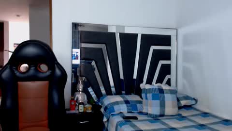 Noah Harris01 online show from 12-20-25, 12:34