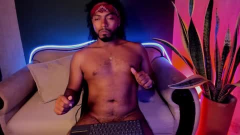 Snapshot of noah_jones__ chatting on 02-04-25, 01:13 Noah online show from 02-04-25, 01:13