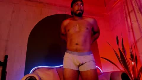 Snapshot of noah_jones__ chatting on 02-07-25, 11:55 Noah online show from 02-07-25, 11:55