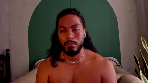 Snapshot of noah_jones__ chatting on 10-23-25, 08:18 Noah online show from 10-23-25, 08:18