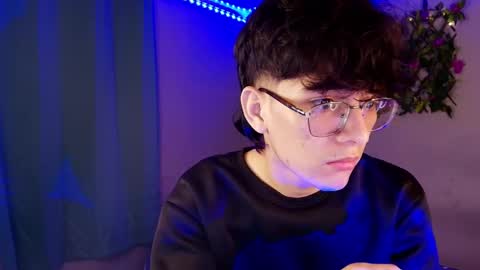 Snapshot of noah_millerx_ chatting on 03-30-26, 08:26 noah online show from 03-30-26, 08:26