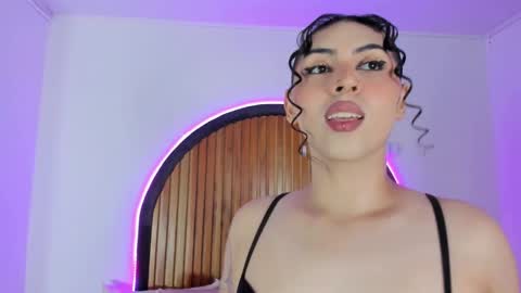 Mrs. Monroe online show from 01-12-25, 07:10