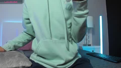   online show from 12-08-24, 11:57