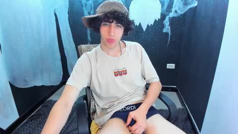 noah_sokolov online show from 10-25-25, 04:13