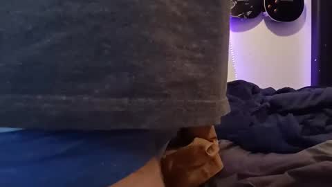 Noah Wesley online show from 11-15-25, 01:36