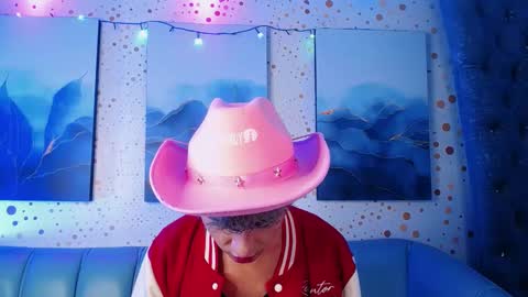 Noah online show from 01-31-25, 04:59