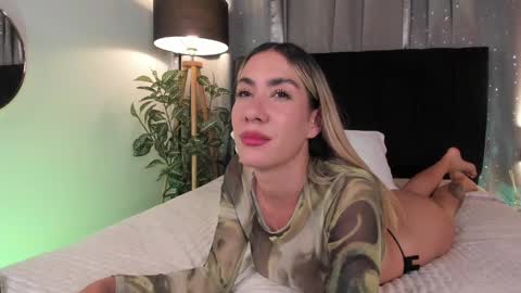 Snapshot of noahandlauren chatting on 01-11-25, 12:55 .  . online show from 01-11-25, 12:55