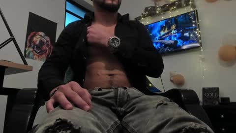 Snapshot of noahbrawn chatting on 12-15-24, 12:17 LIAM- noah online show from 12-15-24, 12:17