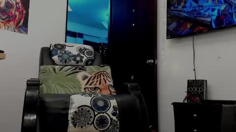 Snapshot of noahbrawn chatting on 01-14-25, 03:15 LIAM- noah online show from 01-14-25, 03:15