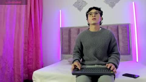 noahjhoness online show from 09-15-25, 12:38