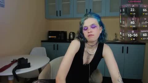 Snapshot of noellegothicshadow chatting on 01-17-26, 05:56 Elly online show from 01-17-26, 05:56