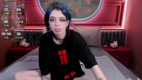 Snapshot of noellegothicshadow chatting on 02-21-26, 11:17 Elly online show from 02-21-26, 11:17