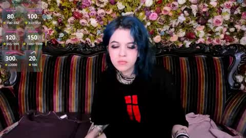 Snapshot of noellegothicshadow chatting on 02-22-26, 10:30 Elly online show from 02-22-26, 10:30