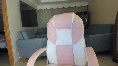 Snapshot of noemibcnz chatting on 11-26-25, 12:22 In instagram dayhannanoemi online show from 11-26-25, 12:22