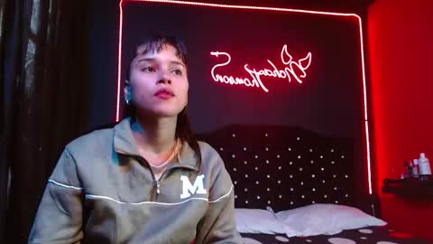 Noha Thomson online show from 12-17-25, 07:20