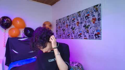 Snapshot of noidysis chatting on 11-02-25, 03:03 maxie online show from 11-02-25, 03:03