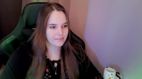 noir_ember_ online show from 11-16-25, 12:44