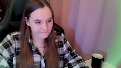 noir_ember_ online show from 02-01-26, 03:43