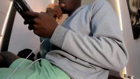 noir_king0 online show from 02-20-26, 06:26