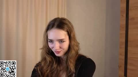 Snapshot of noirastrya chatting on 02-16-26, 06:09 Sophie online show from 02-16-26, 06:09