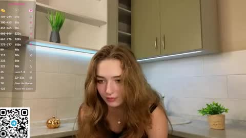 Snapshot of noirastrya chatting on 04-01-26, 06:03 Sophie online show from 04-01-26, 06:03