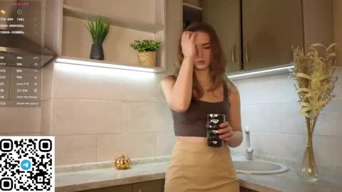 Snapshot of noirastrya chatting on 04-04-26, 06:11 Sophie online show from 04-04-26, 06:11