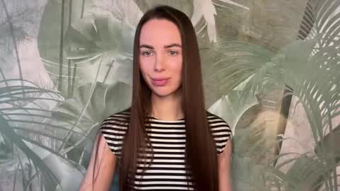 Noirelle online show from 10-06-25, 08:34