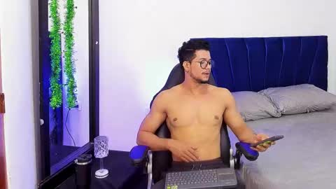 Im Nolan  online show from 11-22-25, 02:38