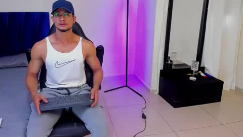 Im Nolan  online show from 01-14-26, 07:52