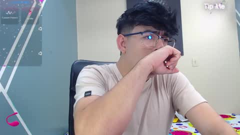 Snapshot of nolan_twink chatting on 12-03-24, 06:17 Nolan online show from 12-03-24, 06:17