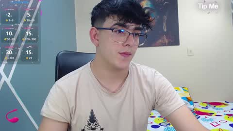 Snapshot of nolan_twink chatting on 12-03-24, 09:23 Nolan online show from 12-03-24, 09:23
