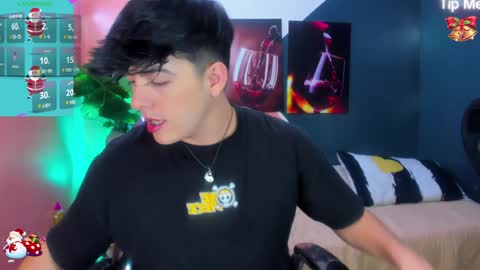 Snapshot of nolan_twink chatting on 12-11-24, 04:07 Nolan online show from 12-11-24, 04:07