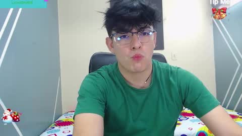 Snapshot of nolan_twink chatting on 12-11-24, 06:09 Nolan online show from 12-11-24, 06:09