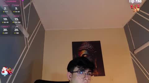 Snapshot of nolan_twink chatting on 12-17-24, 09:38 Nolan online show from 12-17-24, 09:38
