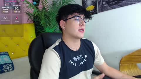 Snapshot of nolan_twink chatting on 01-09-25, 05:54 Nolan online show from 01-09-25, 05:54
