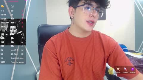 Snapshot of nolan_twink chatting on 01-15-25, 05:37 Nolan online show from 01-15-25, 05:37