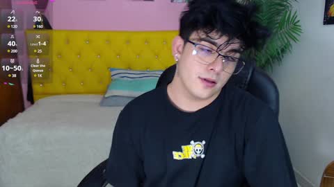 Snapshot of nolan_twink chatting on 01-21-25, 09:04 Nolan online show from 01-21-25, 09:04