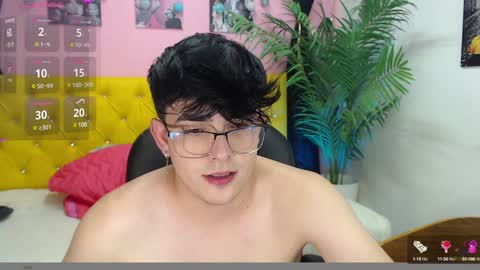 Snapshot of nolan_twink chatting on 02-04-25, 09:52 Nolan online show from 02-04-25, 09:52