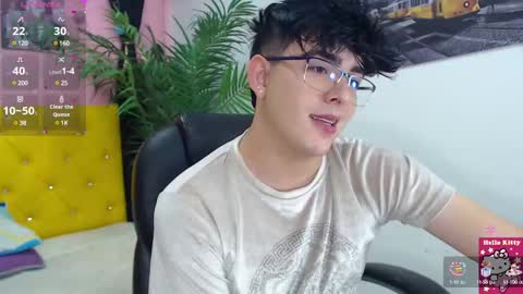 Snapshot of nolan_twink chatting on 02-14-25, 06:29 Nolan online show from 02-14-25, 06:29