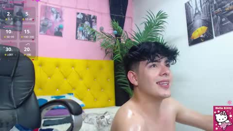 Snapshot of nolan_twink chatting on 02-14-25, 09:32 Nolan online show from 02-14-25, 09:32
