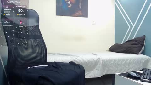 Snapshot of nolan_twink chatting on 02-20-25, 09:09 Nolan online show from 02-20-25, 09:09