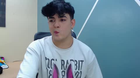 Snapshot of nolan_twink chatting on 03-08-25, 05:33 Nolan online show from 03-08-25, 05:33