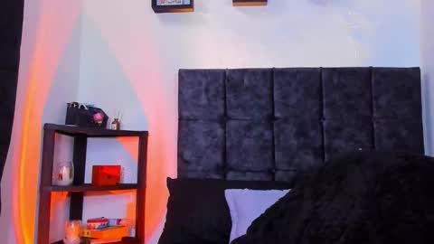 Snapshot of nolan_twink chatting on 10-22-25, 07:46 Nolan online show from 10-22-25, 07:46