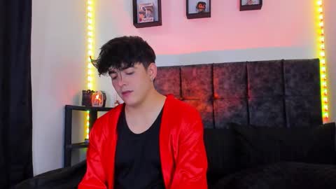 Snapshot of nolan_twink chatting on 10-25-25, 07:08 Nolan online show from 10-25-25, 07:08