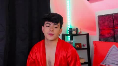 Snapshot of nolan_twink chatting on 10-29-25, 05:58 Nolan online show from 10-29-25, 05:58