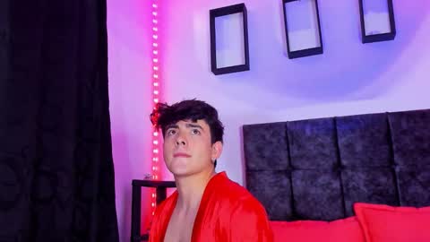 Snapshot of nolan_twink chatting on 11-02-25, 07:16 Nolan online show from 11-02-25, 07:16