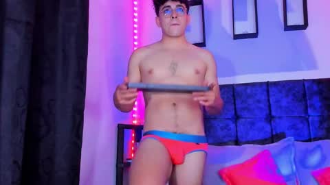 Snapshot of nolan_twink chatting on 11-07-25, 02:33 Nolan online show from 11-07-25, 02:33