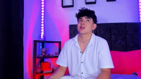 Snapshot of nolan_twink chatting on 11-09-25, 06:50 Nolan online show from 11-09-25, 06:50